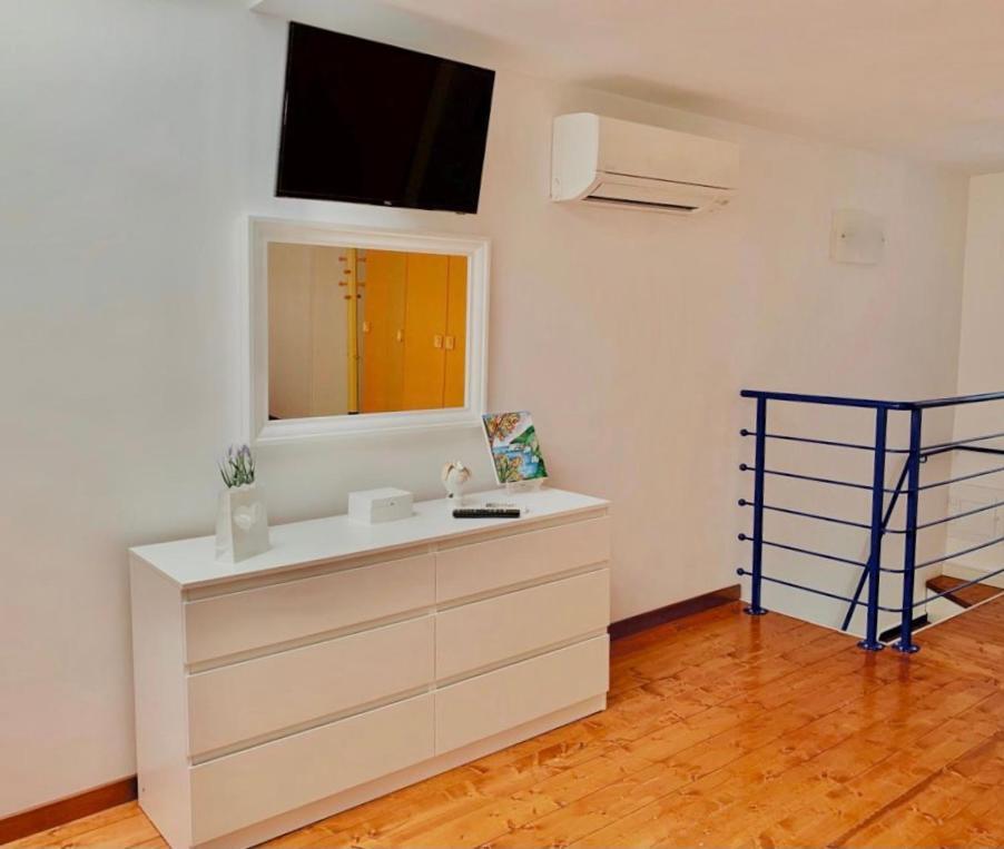 Starview Apartment - Comfy Apt By The Center Vico Equense Zewnętrze zdjęcie